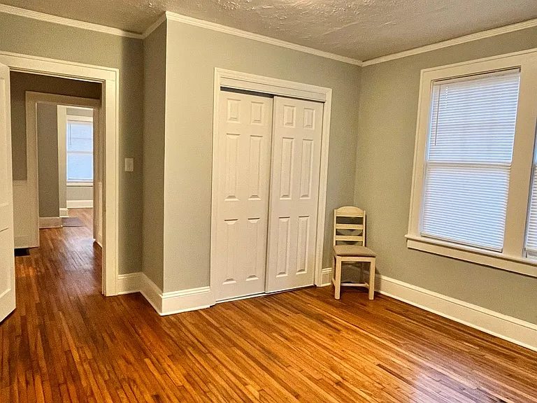 215 E Blue Ridge Dr — Photo 9