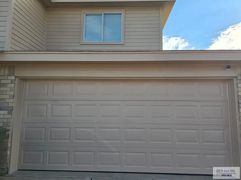 3 bed, 2.5 bath, 1500 sqft, $1,695 — Photo 3