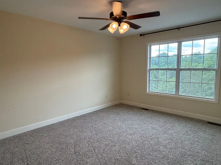 704 Grays Pointe Ct #39 — Photo 21