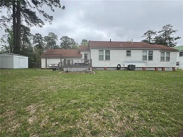 3 bed, 2.0 bath, 1450 sqft, $1,700 — Photo 2