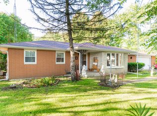 17901 Altenburg Rd, Harvard, IL 60033