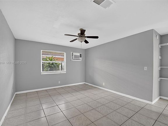 5th image of 129 SE 4th Ave #4