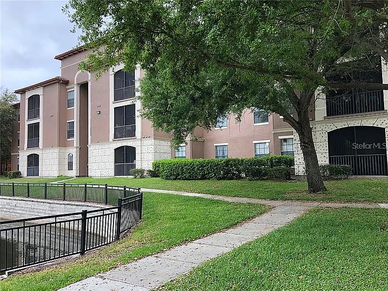 1st image of 6177 Metrowest Blvd Unit 106