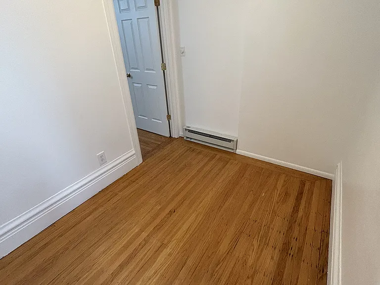 307 Frederick St — Photo 17