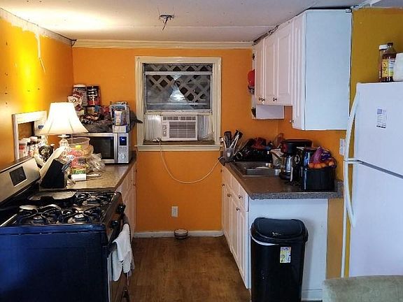 3rd image of 202 Bermuda Dr