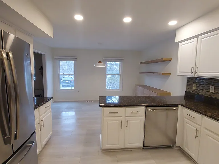 7418 Crestberry Ln — Photo 31