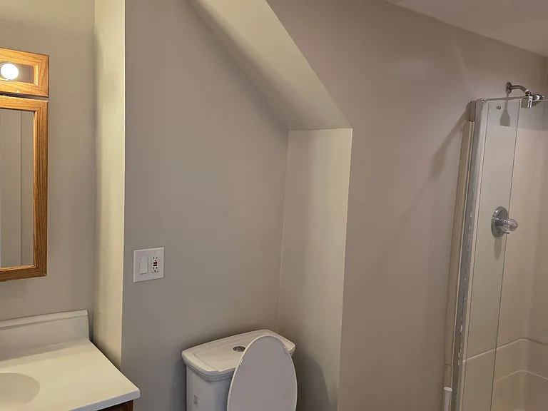 22 Calvin Ave — Photo 8