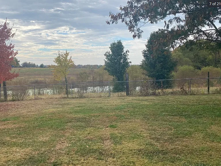 87 Sunset Dr — Photo 3
