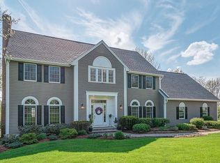 8550 Lamp Post Cir, Manlius, NY 13104