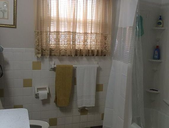 2nd image of 129 Brookfield St