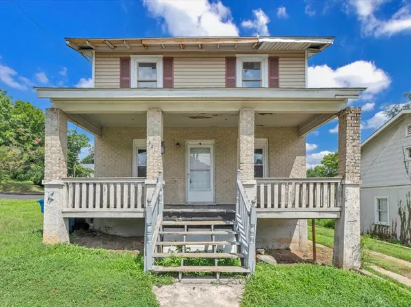 821 12th St NW, Roanoke, VA 24017