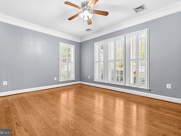 5th image of 2392 Brookmoor Ln