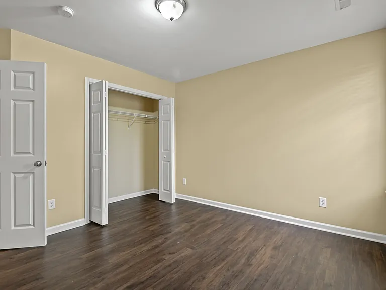 363 Sanctuary Park Dr — Photo 3