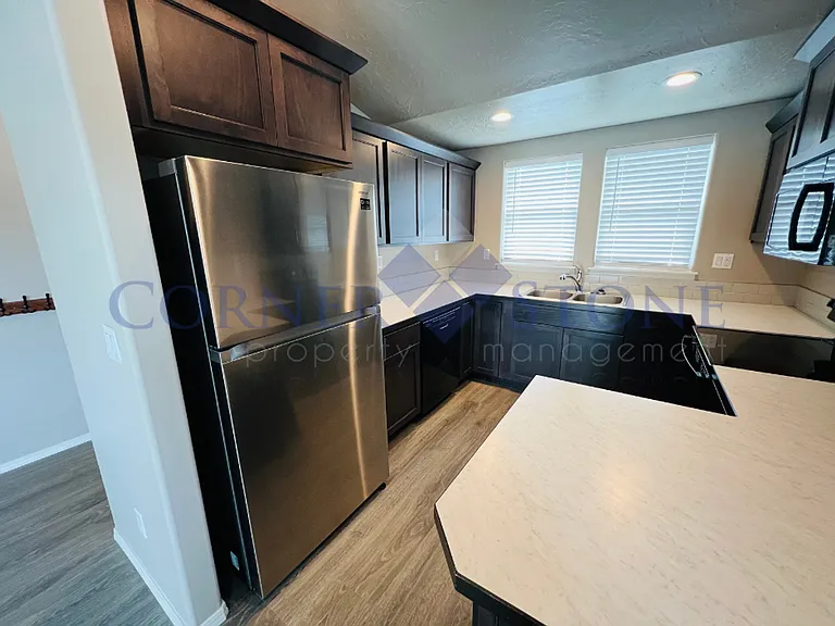 745 Baron Lakes Ave — Photo 8