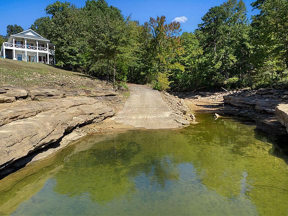 3rd image of Rocky Cove Rd