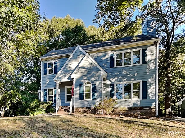 2701 Moorsfield Ct, Raleigh, NC 27604