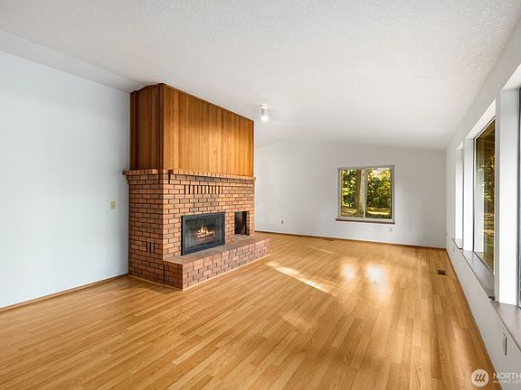 5th image of 19306 SE 277th St