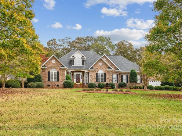 8010 Weddington Downs Dr, Matthews, NC 28104