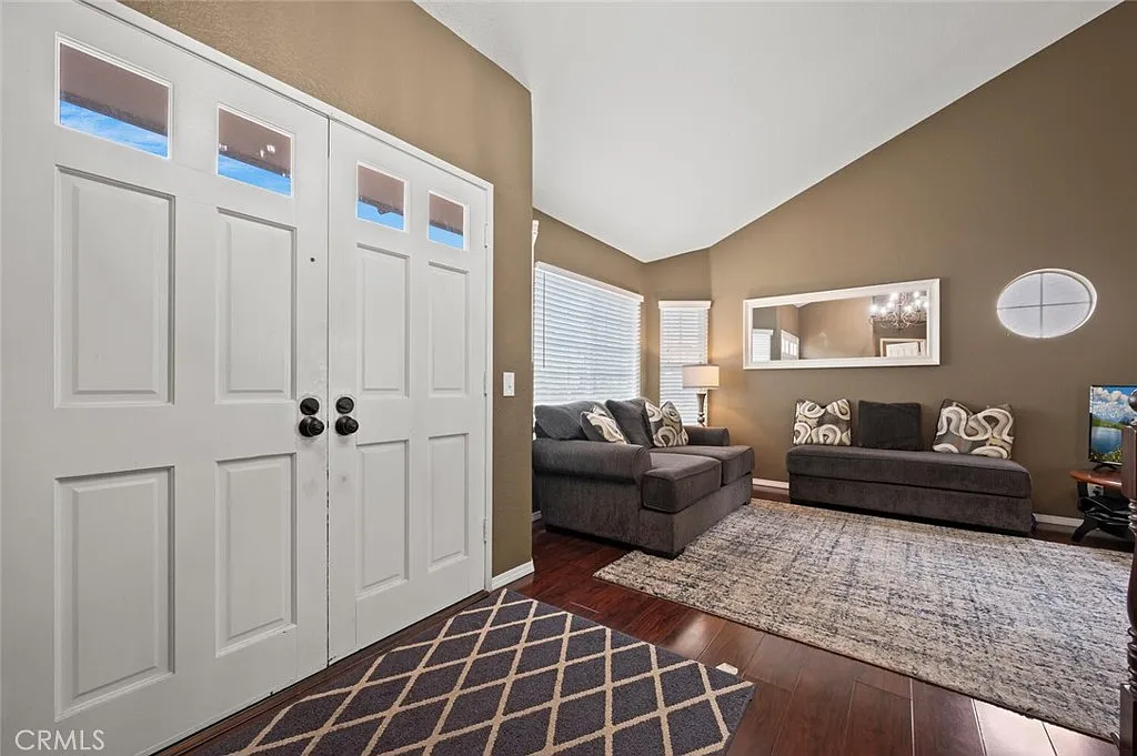 4 bed, 1546 sqft, $4,900 — Photo 3