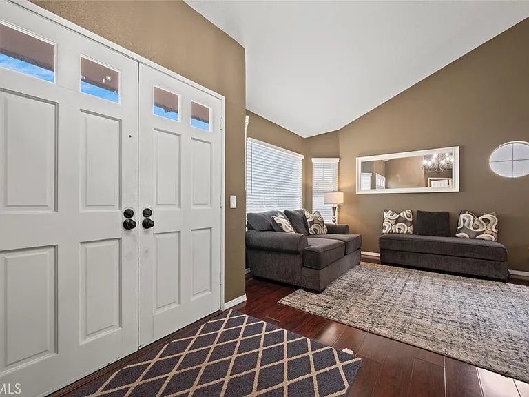 36 Woodswallow Ln — Photo 3