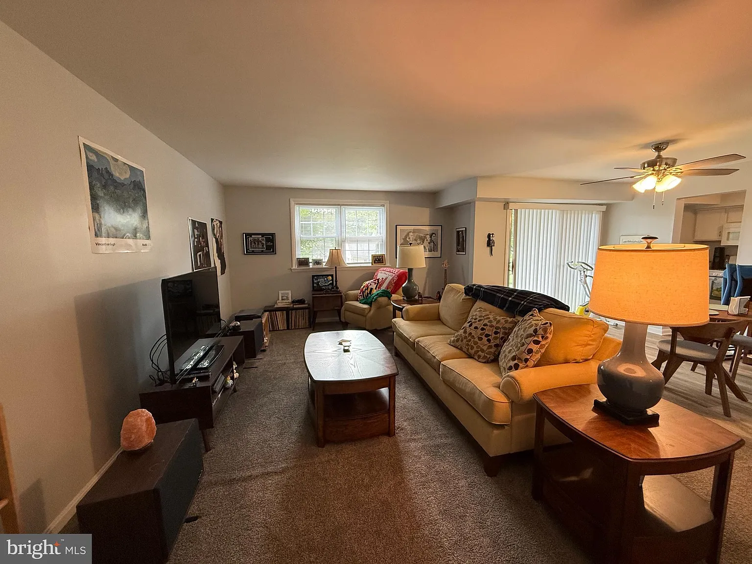 1 bed, 854 sqft, $1,650 — Photo 2
