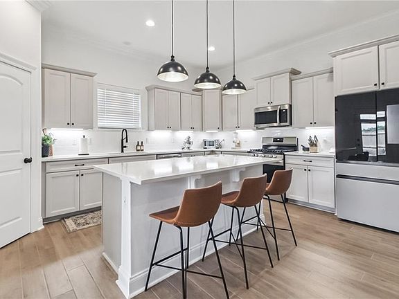 5th image of 147 Cypresswood Dr