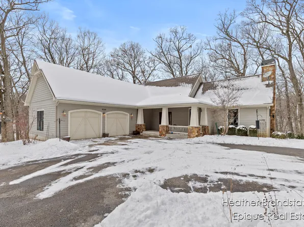 8548 Vergennes St SE, Ada, MI 49301