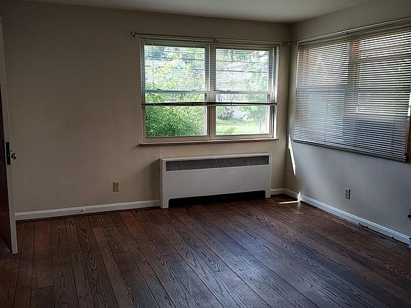 2nd image of 4026 Paxton Ave #B