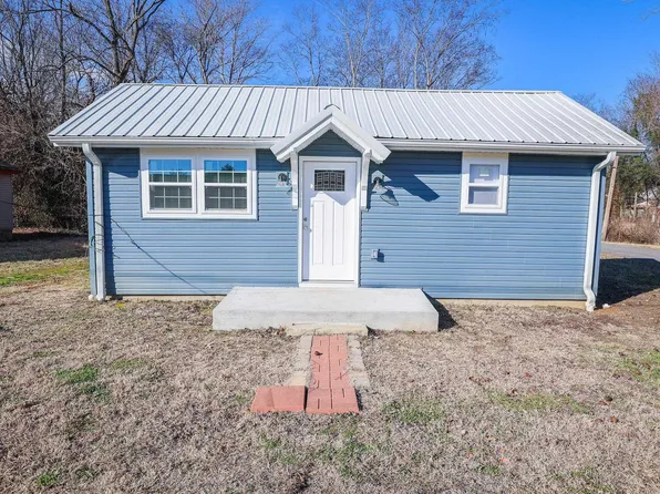 910 Walnut St, Benton, KY 42025