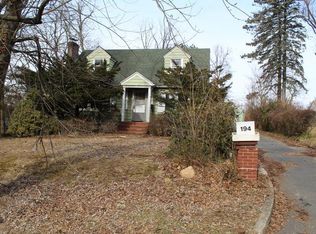 194 Cedar St, Cedar Grove, NJ 07009