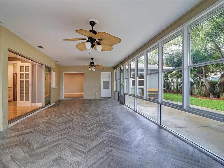 2958 Meadow Wood Dr — Photo 16