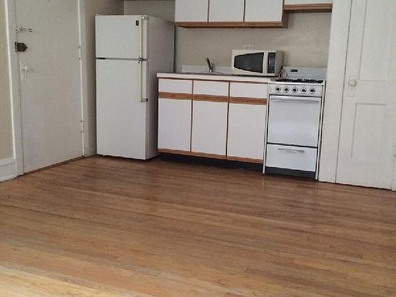 2nd image of 22395 N Bissell St #H2