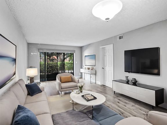 5th image of 11441 NW 39th Court #120-3