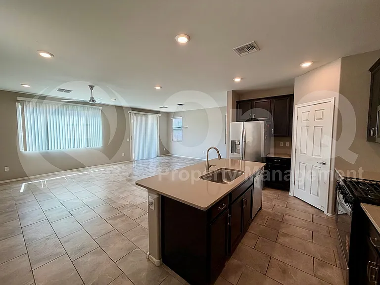 5940 N Umbra Ct — Photo 12