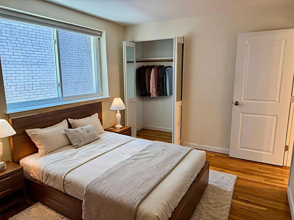 2 bed, 1.0 bath, 780 sqft, $2,900 — Photo 4