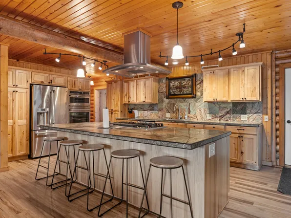 649 Grantsdale Rd, Hamilton, MT 59840