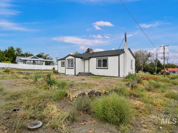 307 E 5th Ave, Mountain Home, ID 83623