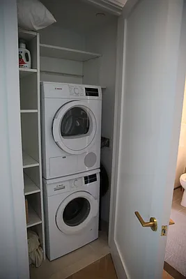 Rented by Manhattan Apartment Organization | media 48