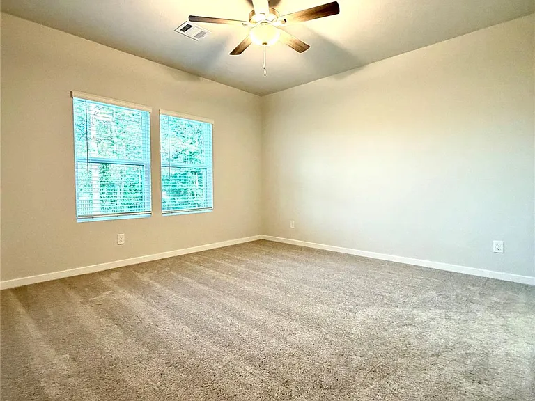 533 Shoreview Dr — Photo 8
