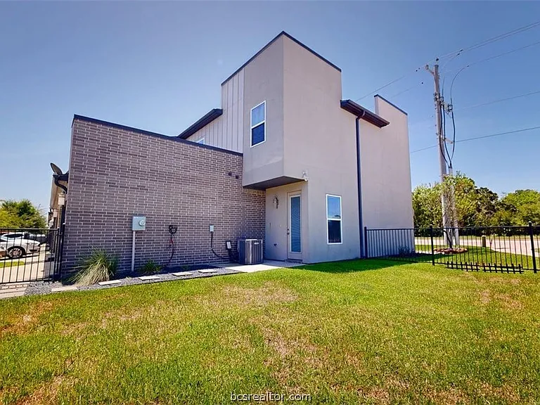 3901 Ws Phillips Pkwy — Photo 34