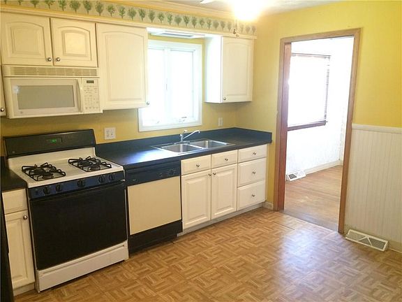 4th image of 3659 Demler Dr