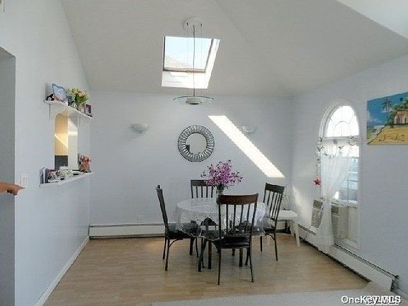 3rd image of 19 Connecticut Ave Floor 2