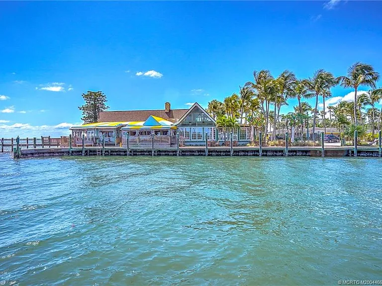 1528 NE Outrigger Landings Dr #208 — Photo 57