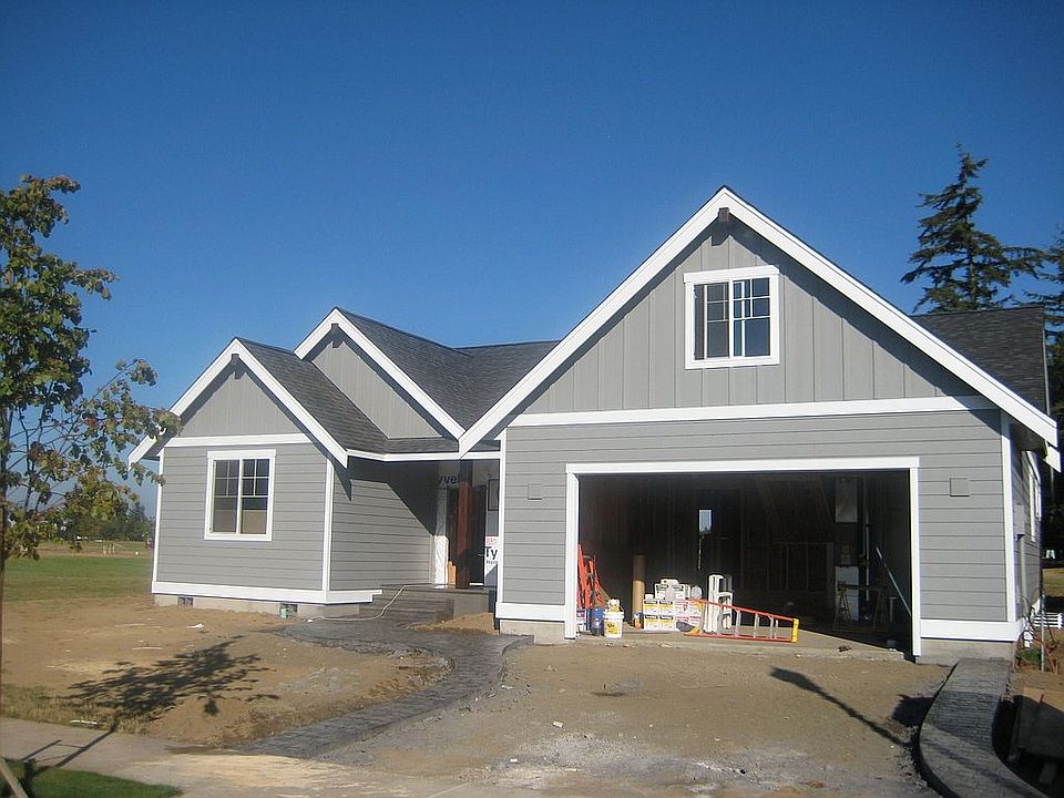 2nd image of 2114 Shea St