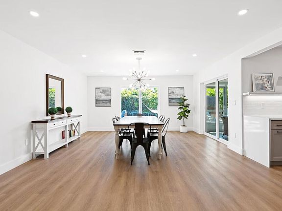 4th image of 486 NE 29th Street