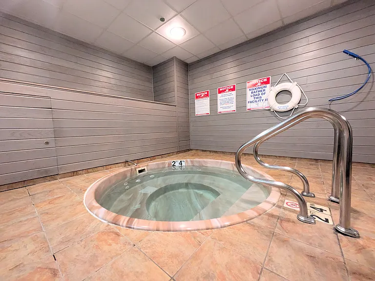 10 E Ontario St #1710 — Photo 22
