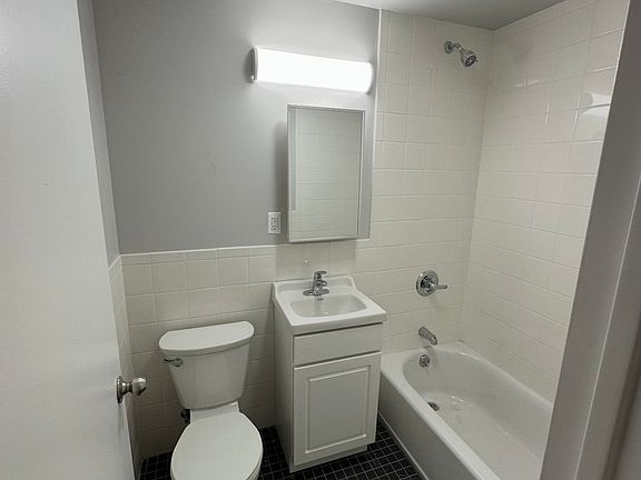 3rd image of 175 E 116th St APT 2