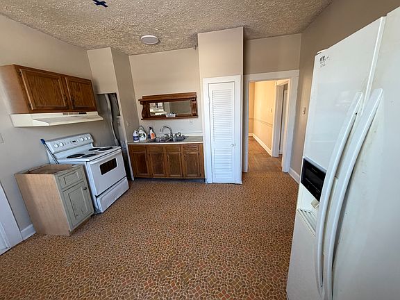 5th image of 110 Mutual Ave #A