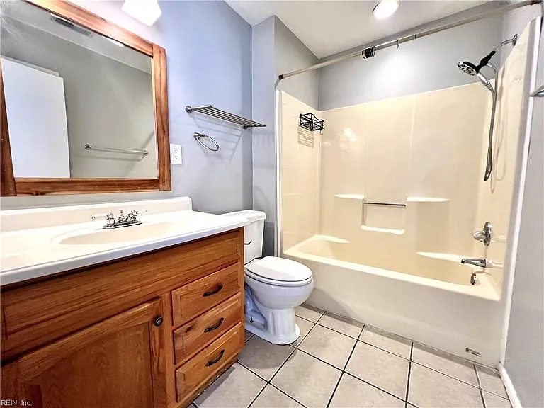 411 Sea Pointe Ct #201 — Photo 10