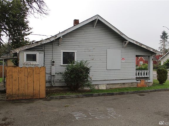 2nd image of 5611 Yakima Ave